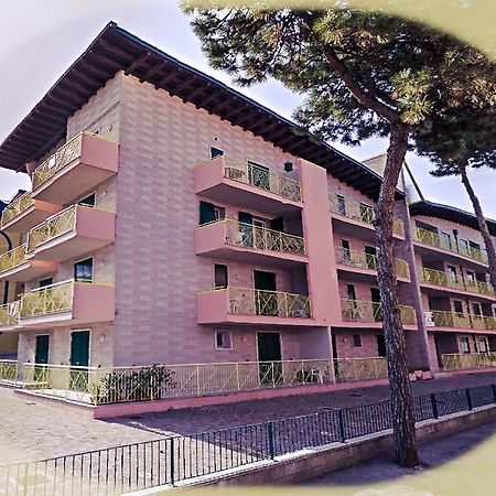 Residence Soleil - Agenzia Cocal Καόρλε Εξωτερικό φωτογραφία